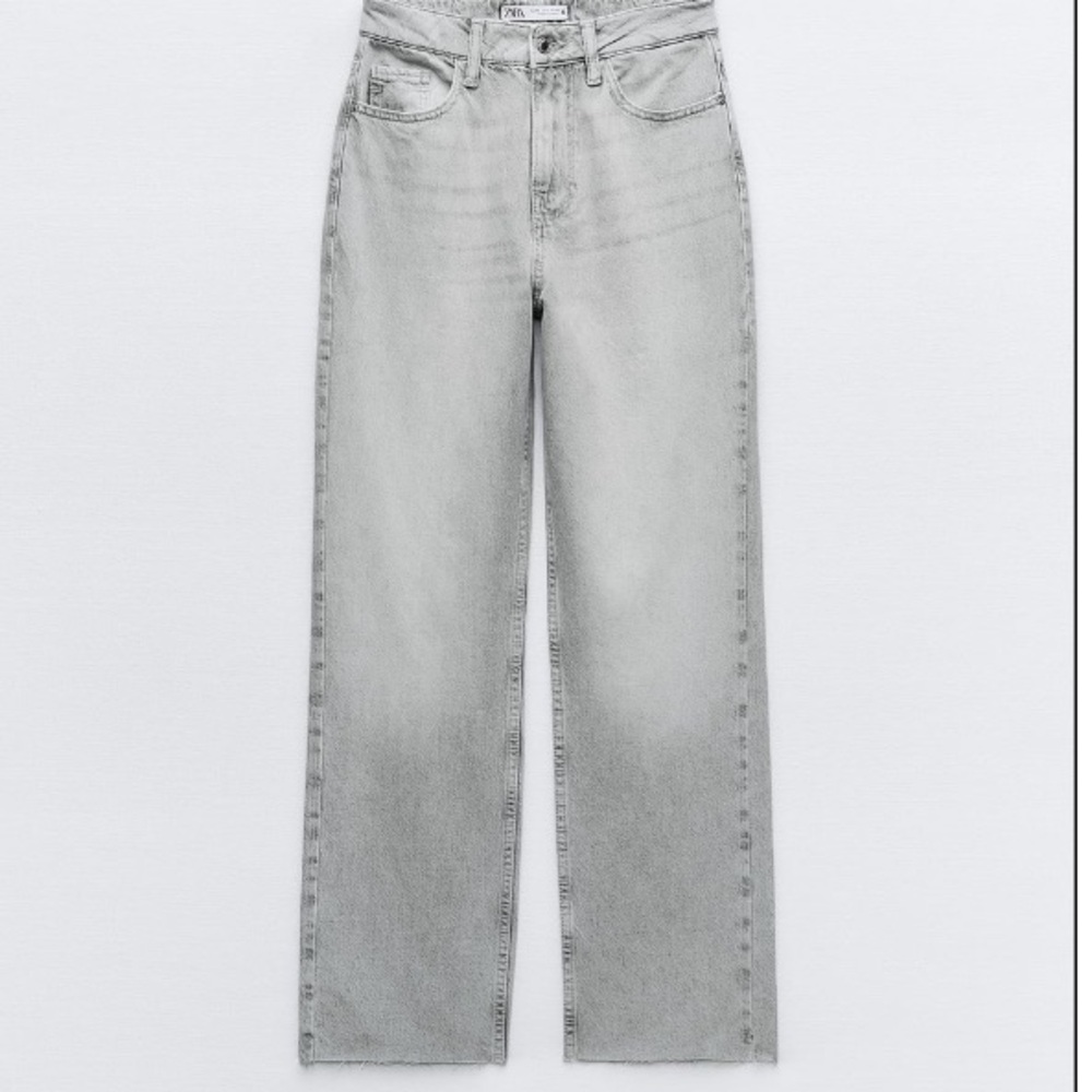 Zara wide legs jeans , gray , new with tag , size 8